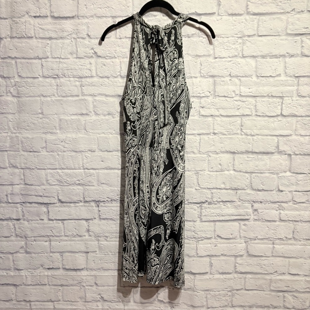 Elegant Black and White Keyhole Paisley Halter Dress Medium
